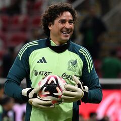 Guillermo Ochoa podría volver a la Liga MX