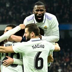 Puerta grande y enfermería