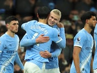 Soccer Football - Premier League - Manchester City v Brighton & Hove Albion - Etihad Stadium, Manchester, Britain - January 7, 2026 Manchester City's Erling Haaland celebrates scoring their first goal with Manchester City's Tijjani Reijnders REUTERS/Chris Radburn EDITORIAL USE ONLY. NO USE WITH UNAUTHORIZED AUDIO, VIDEO, DATA, FIXTURE LISTS, CLUB/LEAGUE LOGOS OR 'LIVE' SERVICES. ONLINE IN-MATCH USE LIMITED TO 120 IMAGES, NO VIDEO EMULATION. NO USE IN BETTING, GAMES OR SINGLE CLUB/LEAGUE/PLAYER PUBLICATIONS. PLEASE CONTACT YOUR ACCOUNT REPRESENTATIVE FOR FURTHER DETAILS..