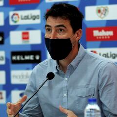 Iraola: "El Almería es el rival que más se parece a nosotros"