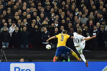 Kane and Juventus' Giorgio Chiellini scrap it out in Wednesday's Champions League return leg at Wembley.