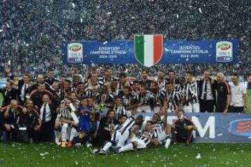 Juventus celebra el título en casa. 
