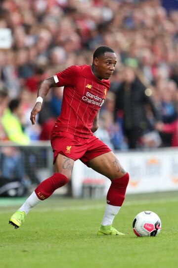 Defensa - Lateral derecho último equipo el Liverpool, libre desde el 01/07/20. Valor de mercado 8,00 mill. €