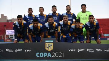 SANTA FE, ARGENTINA - APRIL 11: Players of Boca Juniors pose before a match between Union and Boca Juniors as part of Copa de la Liga Profesional 2021 at Estadio 15 de Abril on April 11, 2021 in Santa Fe, Argentina. (Photo by Luciano Bisbal/Getty Images)