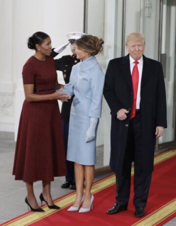 Melania Trump se viste de Jackie Kennedy para entrar en la Casa Blanca