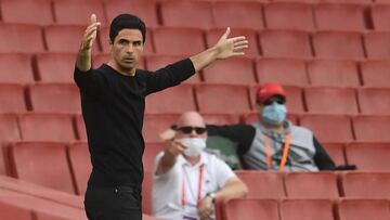 Mikel ArtetA durante un partido de la Premier con el Arsenal.