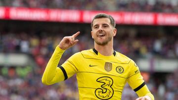 LONDON, ENGLAND - APRIL 17: Mason Mount celebrates scoring Chelsea's second goal during The FA Cup Semi-Final match between Chelsea and Crystal Palace at Wembley Stadium on April 17, 2022 in London, England. (Photo by Visionhaus/Getty Images)