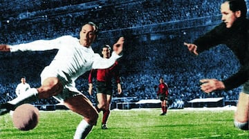 In 1957, Alfredo di Stefano won the second edition of the award, before scooping the title again just two years later in 1959. Considered one of Real Madrid's greatest players, Di Stefano scored 216 goals in 282 appearences during his illustrious career a