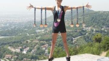 Ona Carbonell con sus 7 medallas del Mundial Barcelona 2013 