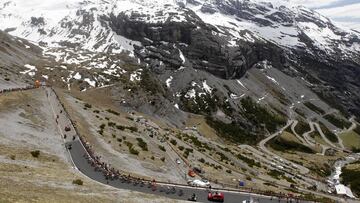 Imagen del Passo dello Stelvio durante el Giro de Italia 2017.
