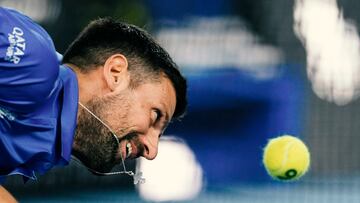 Novak Djokovic durante el duelo de cuartos de final del Open de Australia 2025.