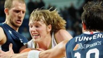 El Madrid resurge a tiempo y se exhibe en Estambul