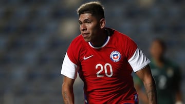 El volante del Inter de Milán destacó al actual jugador de Internacional de Porto Alegre como el futbolista chileno que más le llama la atención de la nueva camada nacional.