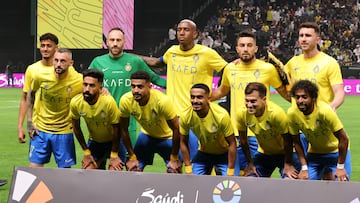 David Ospina vuelve a jugar después de un año, pero se lesiona