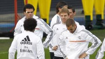 Marcelo, Pepe, Illarra y Benzema, ayer durante el entrenamiento.