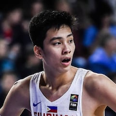 El filipino Kai Sotto lo confirma: tiene ofertas de Madrid y Barça
