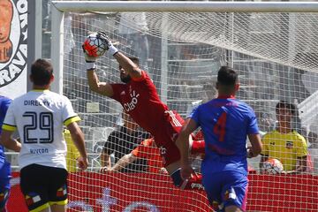 El capitán de la U ha celebrado en siete de las 22 ocasiones que enfrentó al clásico rival. 