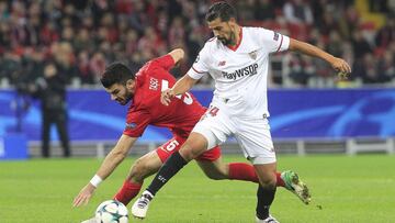 Tasci pugna con Nolito en el Spartak-Sevilla