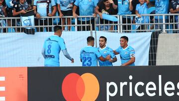 Futbol, Deportes Iquique vs Independiente Santa Fe.
Copa Libertadores 2025.
El jugador de Deportes Iquique Edson Puch celebra su gol con sus companeros durante el partido de ida fase dos de Copa Libertadores entre Deportes Iquique contra Independiente Santa Fe disputado en el estadio Tierra de Campeones de Iquique, Chile.
18/02/2025
Alex Diaz/Photosport
Soccer, Deportes Iquique vs Independiente Santa Fe.
2025 Copa Libertadores Championship.
Deportes Iquique player Edson Puch celebrates his goal with his teammates during the first leg match phase two of Copa Libertadores between Deportes Iquique vs Independiente Santa Fe played at Tierra de Campeones stadium in Iquique, Chile.
18/02/2025
Alex Diaz/Photosport