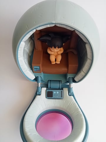 Goku beb¨¦ en c¨¢psula Saiyan por Banpresto