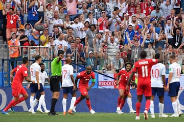 El defensa panameño Felipe Baloy hizo historia en el fútbol panameño al anotar el primer gol de Panamá en un mundial. El tanto valió para maquillar el resultado final.