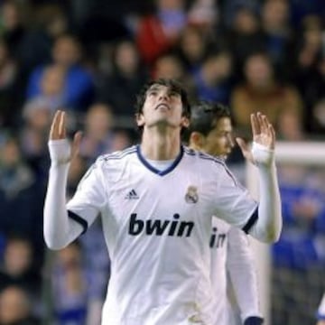 Kaká celebra un gol con el Madrid.