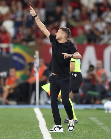 “Soy un burro”: pasó por el fútbol chileno, sonó en la U y sus declaraciones ya dan la vuelta al mundo