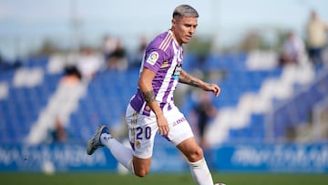 MURCIA, SPAIN - DECEMBER 10: Juanjo Narvaez of Real Valladolid in action during the friendly match between Real Valladolid and Lille at Pinatar Arena on December 10, 2022 in Murcia, Spain. (Photo by Silvestre Szpylma/Quality Sport Images/Getty Images)
PUBLICADA 30/12/22 NA MA29 1COL