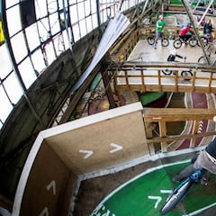 Así es el circuito indoor para bicis más largo del mundo
