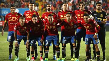 Futbol, Union Espaola vs Everton.
Duodecima fecha, campeonato de Clausura 2016/17
El equipo de Union Espaola posa para los fotografos antes del partido de primera division contra Everton disputado en el estadio Santa Laura de Santiago, Chile.
29/04/2017
Felipe Zanca/Photosport
***************
Football, Union Espaola vs Everton.
12th date Clousure Championship 2016/17
Union Espaola's team pose for photographers prior to the first division football match against Everton at the Santa Laura stadium in Santiago, Chile.
29/04/2017
Felipe Zanca/Photosport