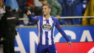 Lucas Pérez y el penalti parado por Lux dan el derbi al Depor