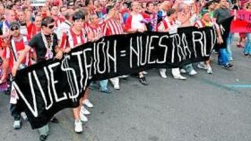 <b>MALESTAR. </b>La manifestación del domingo mostró el descontento de un sector de la afición.