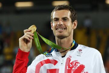 Andy Murray of Great Britain poses with his Gold medal.