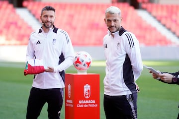 11-02 Presentacion de los nuevos jugadores del Granada CF, Borja Baston y Stoichkov