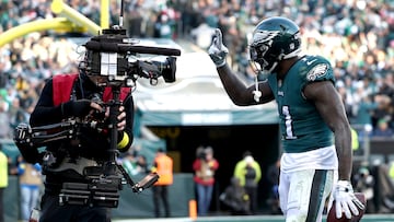 The Philadelphia Eagles followed up their dominant running performance against the Packers by airing it out against the Tennessee Titans on Sunday.