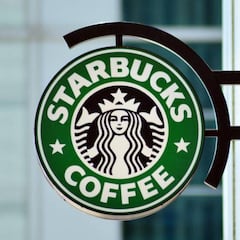 Una mujer contagia a todos los clientes de una cafetería menos a los camareros, que llevaban mascarilla