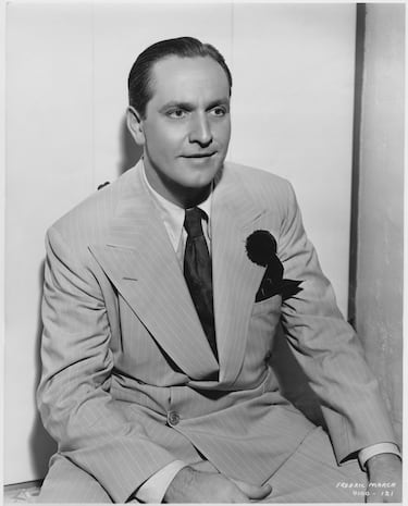 El presidente Lyman tuvo que enfrentarse a una conspiración para derrocarle, liderada por un General. Tiene siete días para encontrar las pruebas que permitan detenerla con la ayuda del Coronel Casey (Kirk Douglas).