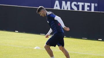 20/02/20
 LEVANTE UD
 ENTRENAMIENTO 
 NEMANJA RADOJA
 
 
 
 
 
 