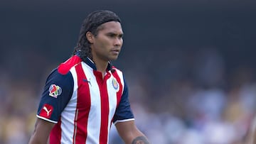 OFICIAL: Gullit Peña deja a Chivas y regresa al León