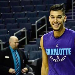 Willy (17) juega su mejor partido del año ante Simmons (11+12+15)