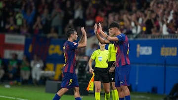 Marc Bernal entra al partido.