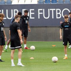 Las Palmas y Málaga buscan complicarse mutuamente la vida