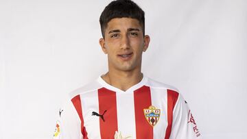 El Almería no se plantea que Olivera regrese a Uruguay