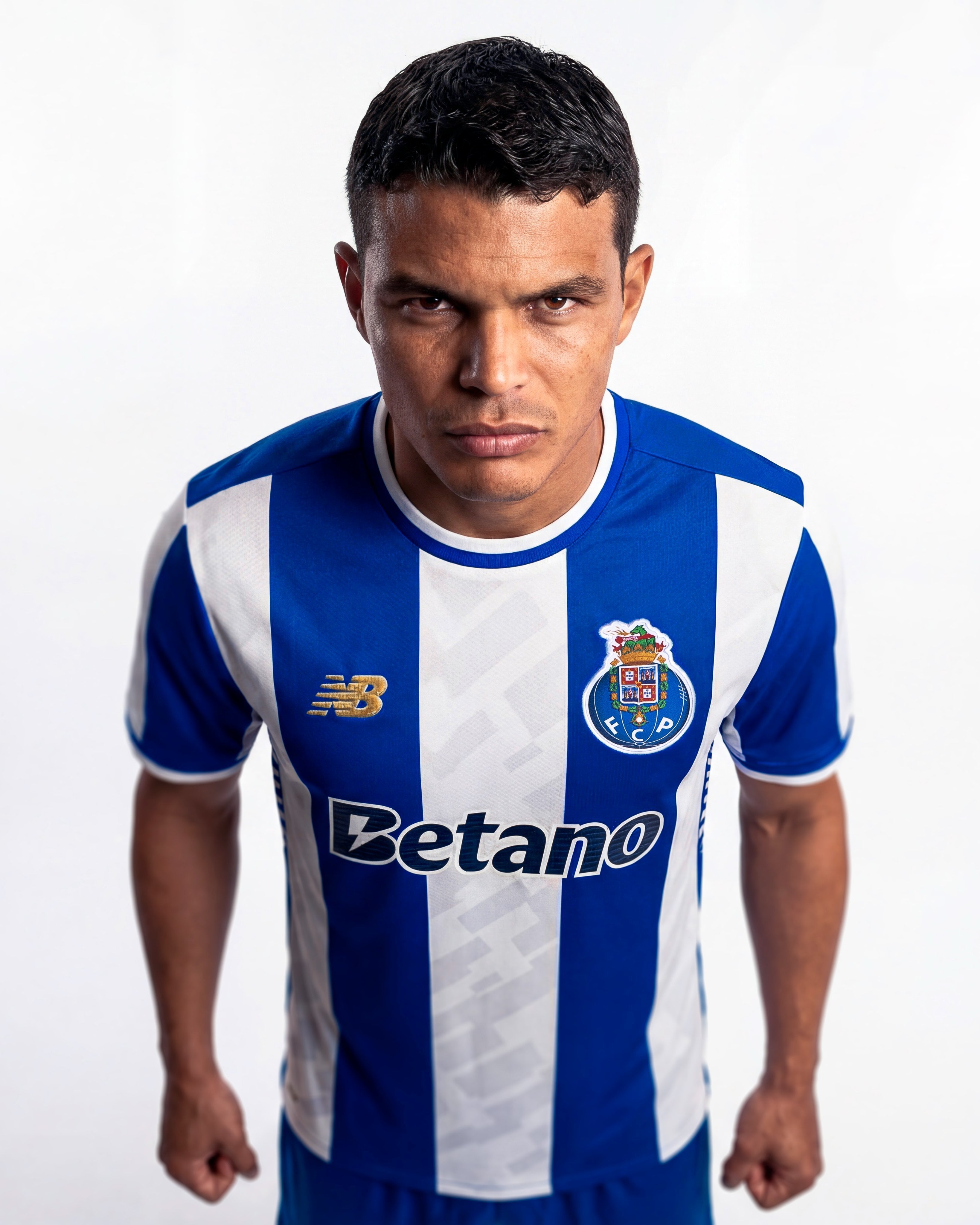 Thiago Silva da explicaciones: “Mentes maliciosas, es por mis hijos...”