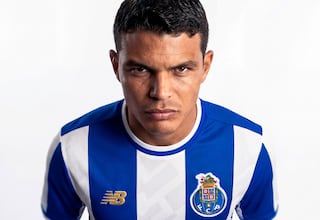 Thiago Silva da explicaciones: “Mentes maliciosas, es por mis hijos...”