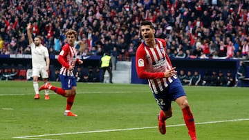 Álvaro Morata, con Griezmann, cuando llegó al Atlético, en 2019. Vuelve al Atleti 656 días después-
