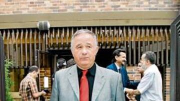 <b>EXPERIENCIA INNOVADORA. </b>Carlos Marsá, en la puerta de la LFP.