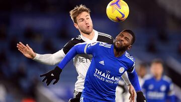 30 November 2020, England, Leicester: Fulham's Joachim Andersen (L) and Leicester City's Kelechi Iheanacho battle for the ball during the English Premier League soccer match between Leicester City and Fulham at the King Power Stadium. Photo: Mic