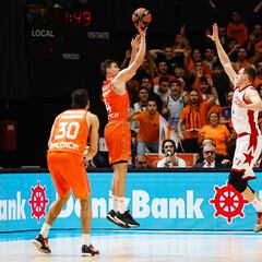 Pradilla comanda una remontada desde la defensa