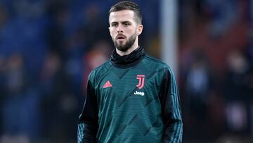 Soccer Football - Serie A - Sampdoria v Juventus - Stadio Comunale Luigi Ferraris, Genoa Italy - December 18, 2019  Juventus&#039; Miralem Pjanic during the warm up before the match     REUTERS/Jennifer Lorenzini